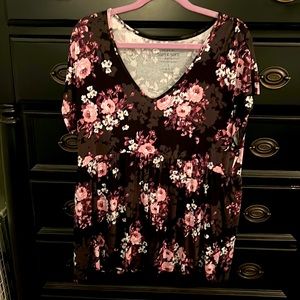 Torrid Floral Super Soft Knit Top. Size 1